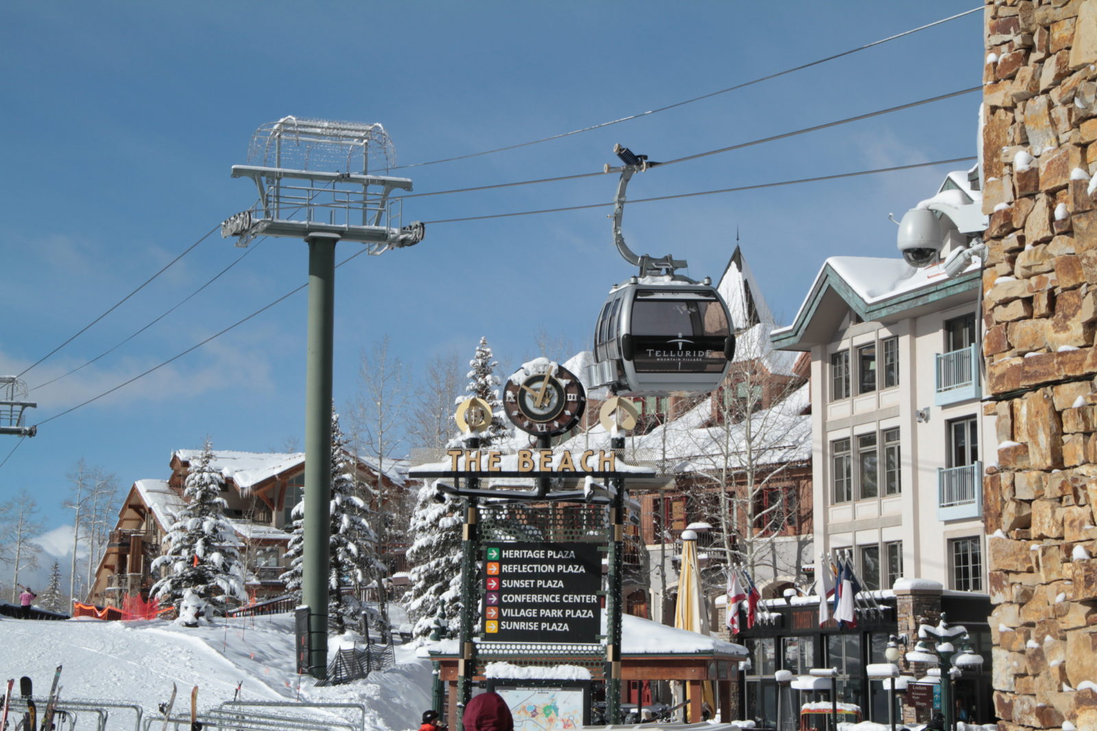 Colorado Ski Vacation Guide